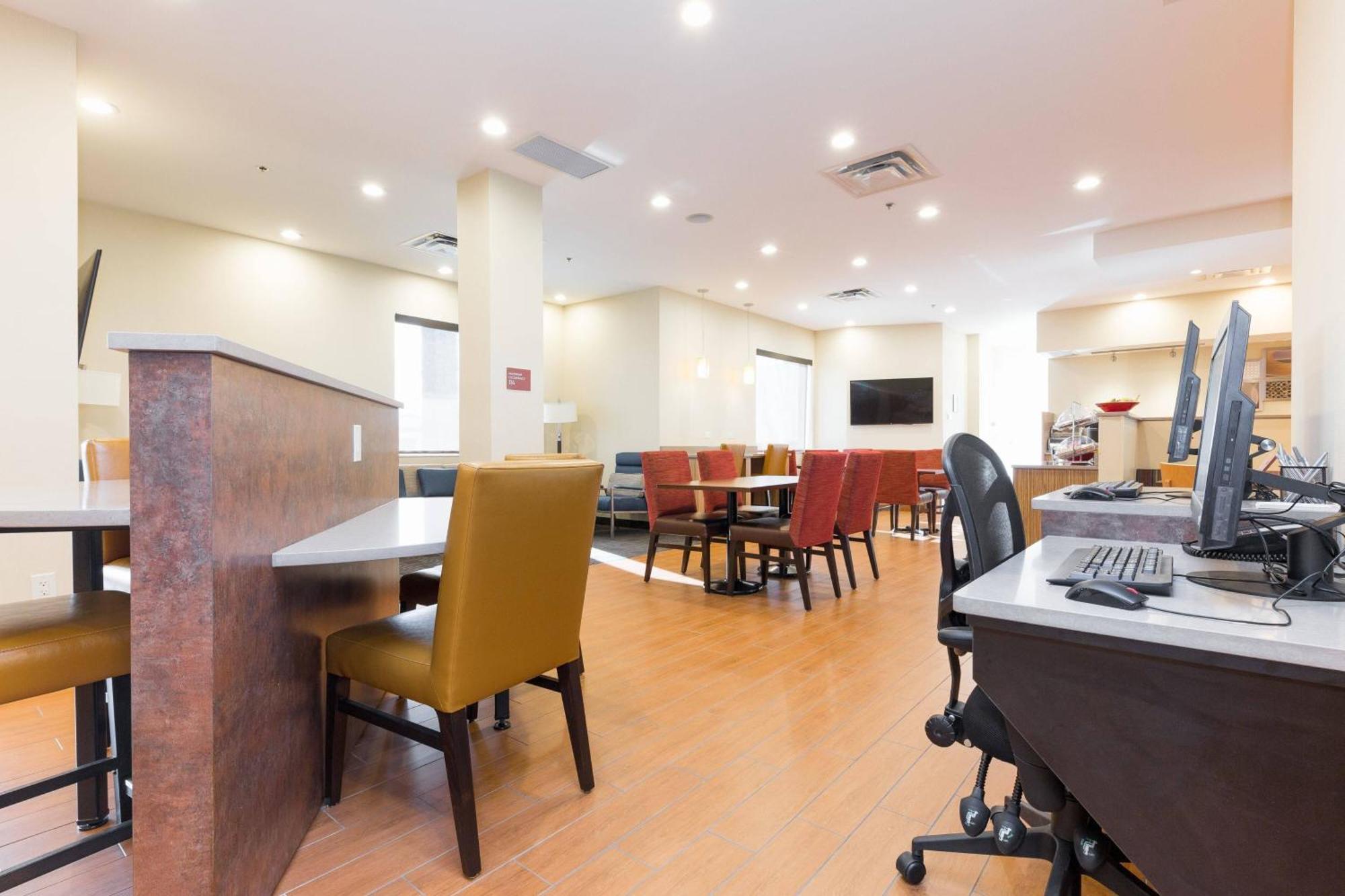 Towneplace Suites By Marriott Edmonton South Esterno foto