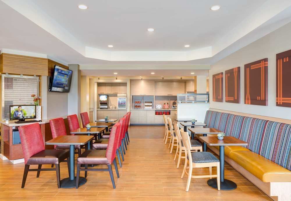 Towneplace Suites By Marriott Edmonton South Esterno foto