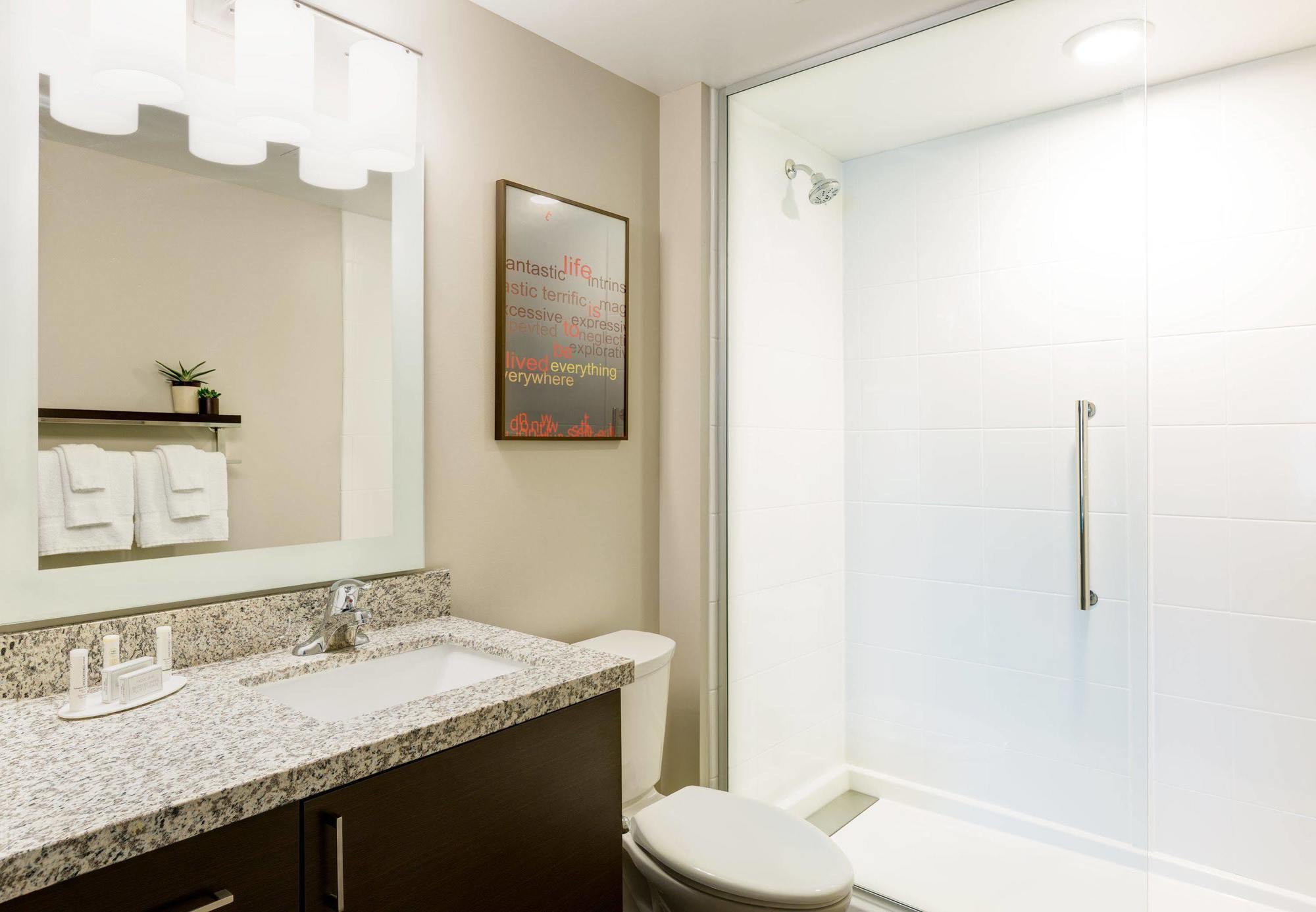 Towneplace Suites By Marriott Edmonton South Esterno foto