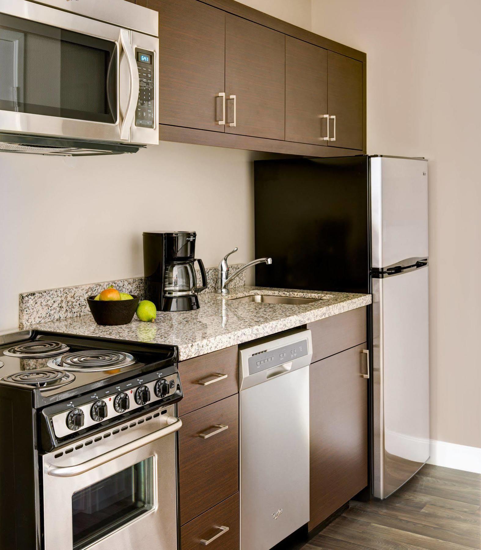 Towneplace Suites By Marriott Edmonton South Esterno foto
